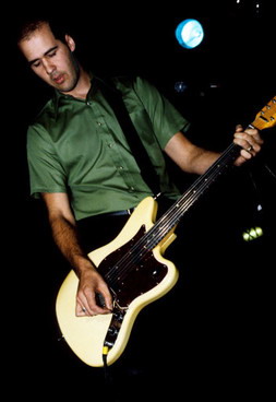 Krist Novoselic（奎斯·諾沃瑟里克）